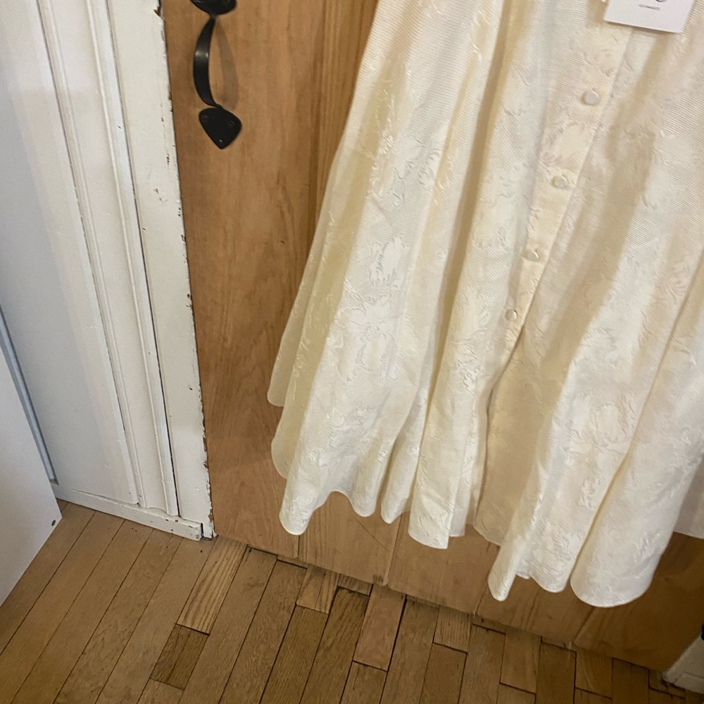 CO Cream floral jacquard midi skirt Buttons In the Front Size S. - Picture 2 of 9